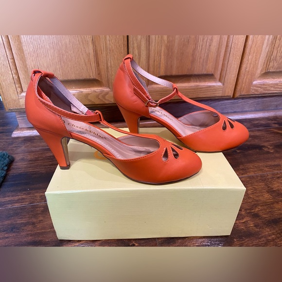 Chase Chloe Kimmy Orange T Strap Retro Vintage Pump Heel. NIB 8 - Picture 10 of 11